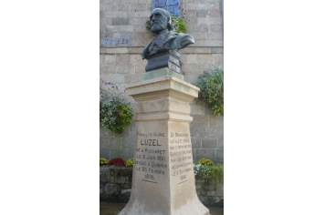 Buste de Luzel Mairie